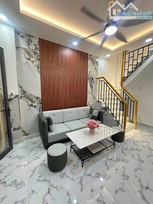 NHÀ 2 TỶ QUANG TRUNG GÒ VẤP 2 TẦNG 3 PHÒNG NGỦ 2WC - 2