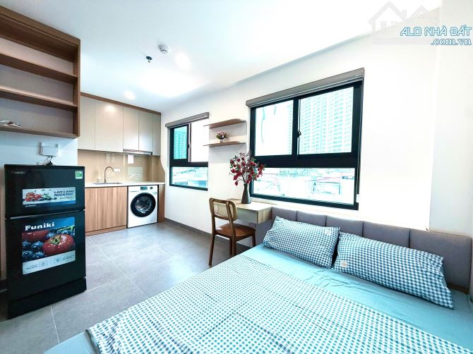 Bán CHDV Ngã tư Vọng - Gần phố - 60m xây 6 tầng 2 mặt thoáng - 11.5 tỉ - 2