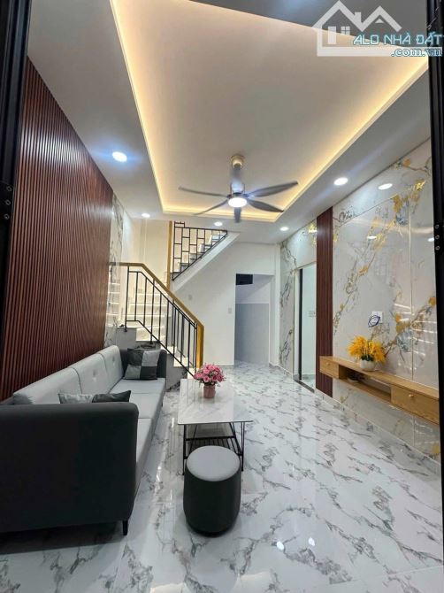 NHÀ 2 TỶ QUANG TRUNG GÒ VẤP 2 TẦNG 3 PHÒNG NGỦ 2WC - 3
