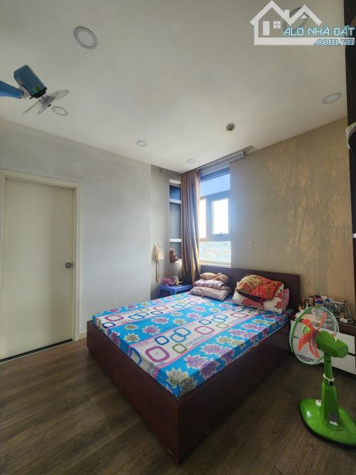 Bán Căn chung cư Laxcity Huỳnh Tấn Phát - Bình Thuận Quận 7 DT 81 m2 3 PN chỉ nhỉnh 4 Tỷ - 4
