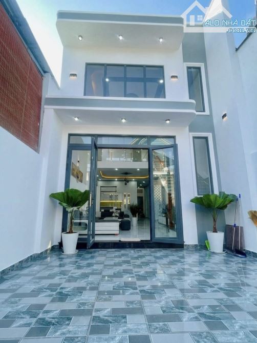 Trả nợ ngân hàng, cần bán gấp căn nhà gác lửng đúc gần KDL Bửu Long