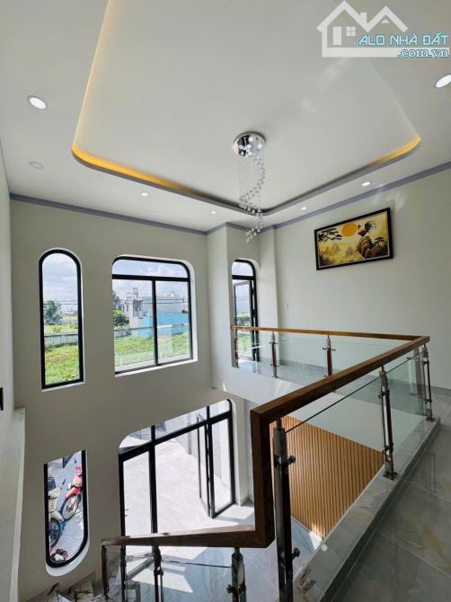 Bán Nhà Mới 100% MT Xuân Thới Thượng 20 Bà Điểm - 5x24m- Full Nội Thất - Sân Ô Tô- 5ty6 TL - 8