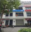 Cho thuê nhà mặt phố Nguyễn Khang, 70m² x 3 tầng, MT 4.5m, KD đa ngành, 60 triệu/t