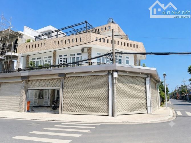 SIÊU PHẨM GÓC 2 MẶT TIỀN THỊ TRẤN TÂN HIỆP – 324M² – 3 TẦNG – CHỈ 17 TỶ 5