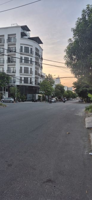 Bán đất tặng nhà 110m2, MT Đoàn Khuê - Trục đẹp và đắt giá khu Nam Việt Á,Cho thuê 20tr/th - 1