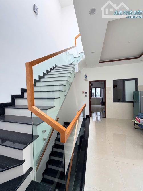 BÁN NHÀ 3 TẦNG CẠNH CHƯƠNG DƯƠNG 100M2 KHU PHÁO HOA CHỈ 15 TỶ X - 1