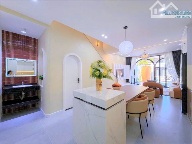 XÂY MỚI 100% Ở NGAY 3 tầng đẹp THANH LƯƠNG 18 ngay PHẠM XUÂN ẨN