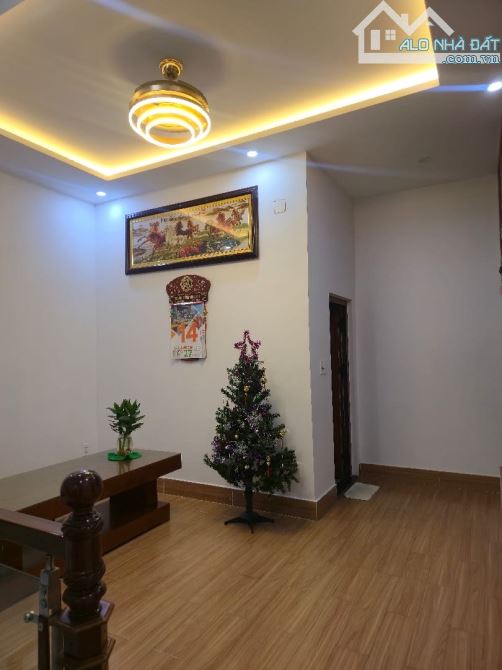Nhà mặt tiền lê văn hiến gần bệnh viện 600 giường giá sụp hầm - 2
