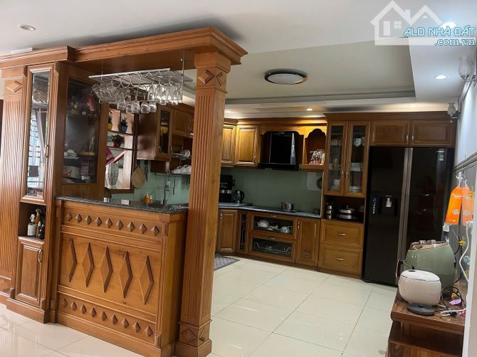 BIỆT THỰ VIEW CÔNG VIÊN - 4 TẦNG - 2