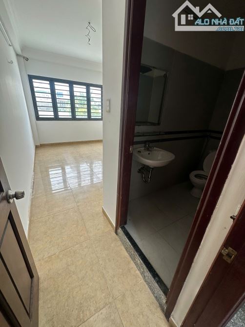Bán nhà 22A Nơ Trang Long (số mới 22 Lương Ngọc Quyến) Phường Bình Lợi Trung Tp Hồ Chí Min - 7