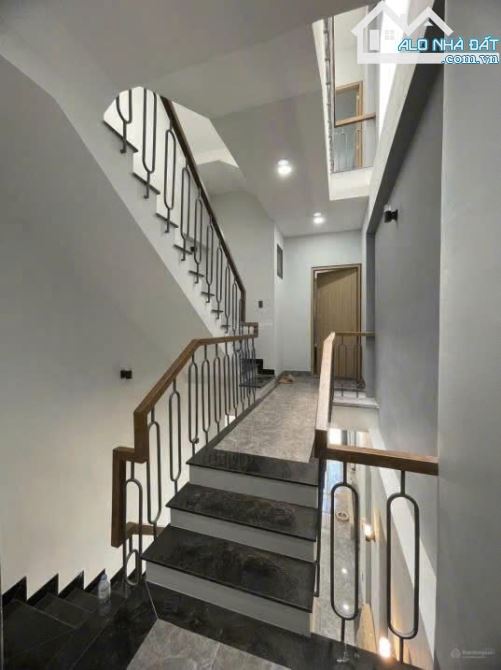 BÁN NHÀ MẶT TIỀN ĐƯỜNG LÊ LỢI, PHƯỜNG 4, VŨNG TÀU, DIỆN TÍCH 94,7M2 VỊ TRÍ MẶT TIỀN