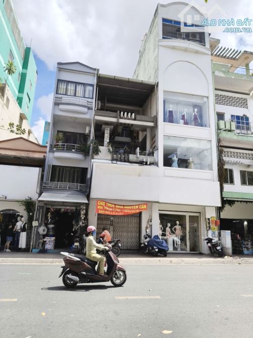 Cho thuê nhà mặt tiền Nguyễn Trãi, Phường 3 ,Quận 5 4x20 3,5 tấm 5 phòng 5 wc kinh doanh t