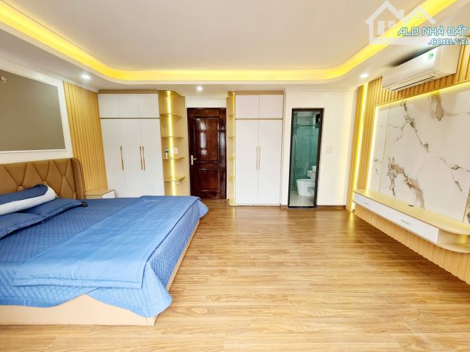 Bán CHung cư Hadico 622 Minh Khai, Dt 70m2  gồm 2 ngủ, 1 vs, Vĩnh Tuy, Giá chỉ 6,8 tỷ