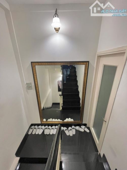 BÁN NHÀ MẶT TIỀN KINH DOANH – HUỲNH VĂN BÁNH, P.13, PHÚ NHUẬN, 30m2, 4 Tầng, Chỉ 11.3 Tỷ