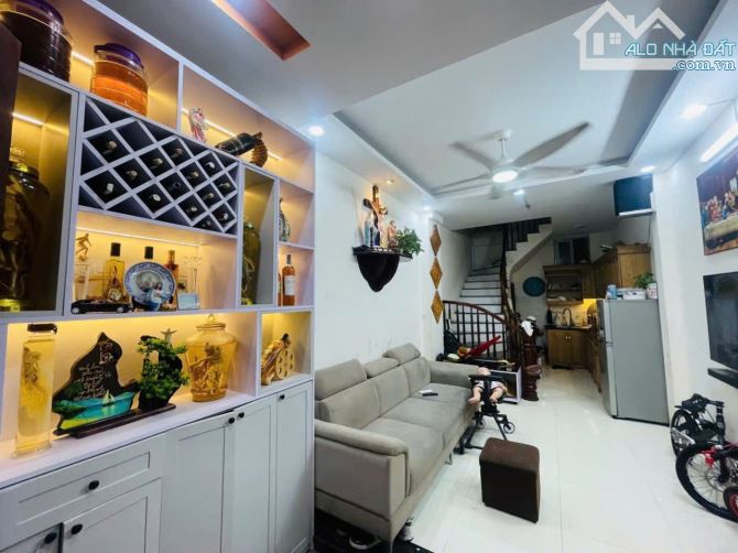 Cho thuê nhà ngõ 52 Lê Quang Đạo, Phú Đô quận Từ Liêm 31M*5T SẠCH ĐẸP giá 12 triệu - 1