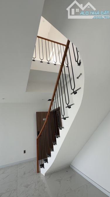 Sở hữu Penthouse Precia Quận 2 – Dt 142m² - 3PN – Ngay nút giao An Phú - 2