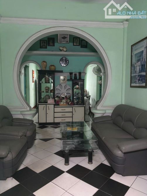 Bán đất tặng nhà mặt tiền Hoàng Diệu, Hải Châu, 300m², ngang 11m - 2