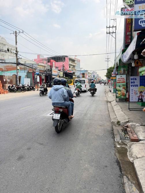 Bán nhà MT Nguyễn ảnh thủ Trung Mỹ Tây 4,5x35m giá chỉ 13 tỷ 6 - 2