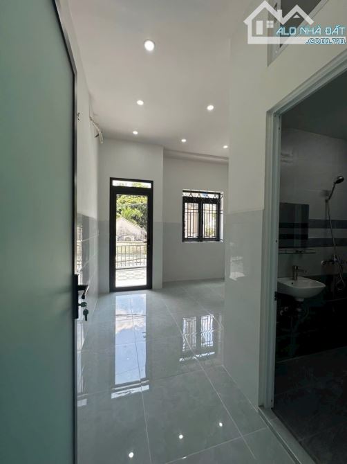 NHÀ MỚI 2 Tầng - Hẻm Xe Hơi Thông - Ngay Công Viên Phần Mềm Quang Trung - 4.1x13 - 54m2 - 4