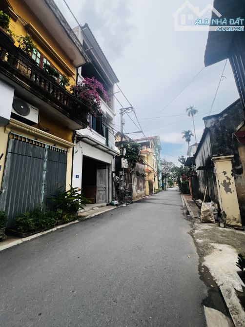 BÁN NHÀ 3 TẦNG DÂN XÂY KIÊN CỐ-KHÔNG DÍNH QUY HOẠCH-Ô TÔ THÔNG-75m2-7,4 tỷ - 4