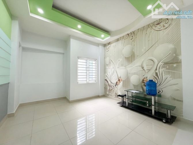 BÁN NHÀ ĐỐI DIỆN HIỆP THÀNH CITY Q12 60m2, 4 TẦNG 4PN, HẺM XE HƠI KHU NHÀ GIÀU, 5.X TỶTL - 4
