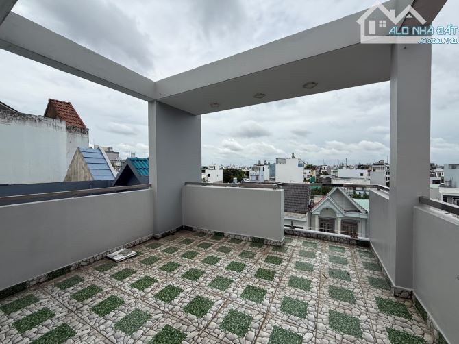BÁN NHÀ ĐỐI DIỆN HIỆP THÀNH CITY Q12 60m2, 4 TẦNG 4PN, HẺM XE HƠI KHU NHÀ GIÀU, 5.X TỶTL - 5