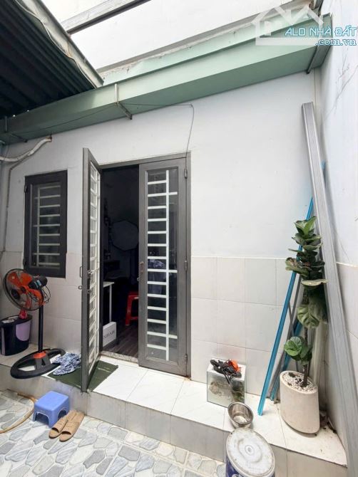 Nhà Mặt tiền Trần Thị Hè- Hiệp Thành- Q.12 -100m2- 5phòng ngủ- chỉ 7ty5 - 6