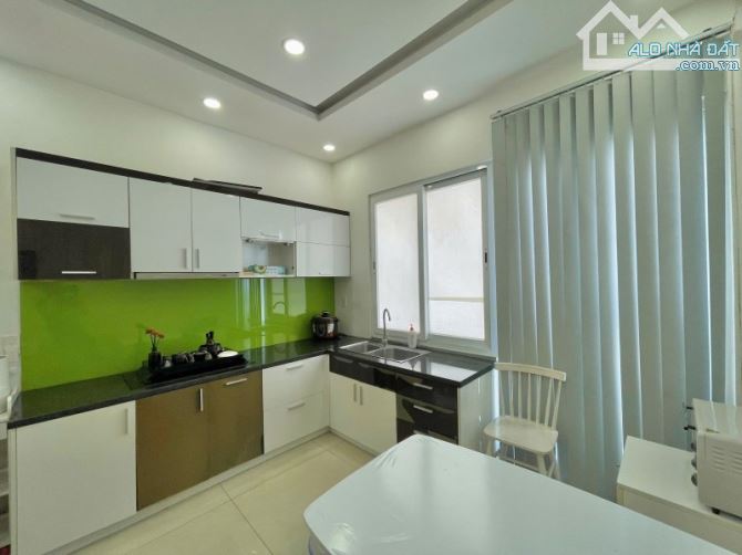 BÁN NHÀ MẶT TIỀN KINH DOANH – HUỲNH VĂN BÁNH, P.13, PHÚ NHUẬN, 30m2, 4 Tầng, Chỉ 11.3 Tỷ - 8