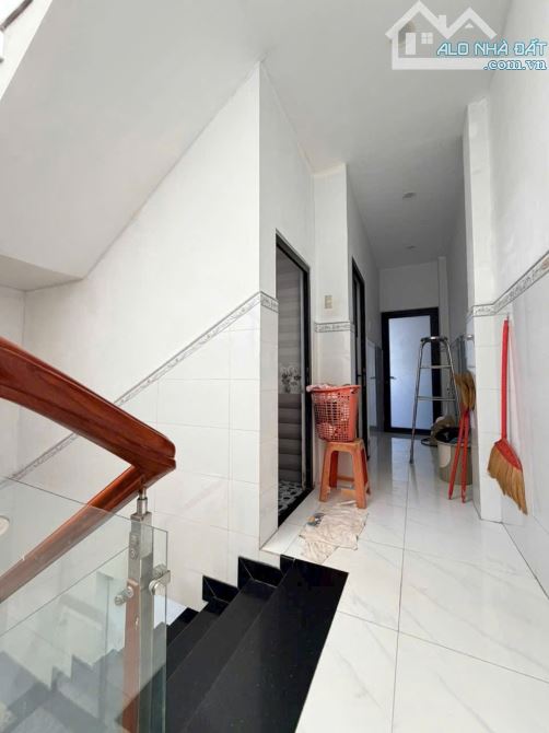Nhà Mặt tiền Trần Thị Hè- Hiệp Thành- Q.12 -100m2- 5phòng ngủ- chỉ 7ty5 - 8
