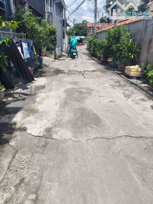 NHÀ 2 TẦNG ĐÚC - SHR - HẺM XE HƠI - BÀ ĐIỂM, HÓC MÔN – CHỈ 2.9 TỶ