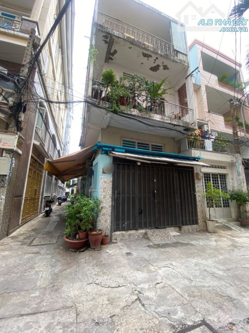 [ PN ] CĂN GÓC HUỲNH VĂN BÁNH P.13 – HẺM XE TẢI 6M – DT: 70m² (4.7m❌15m)💰14.5🧄