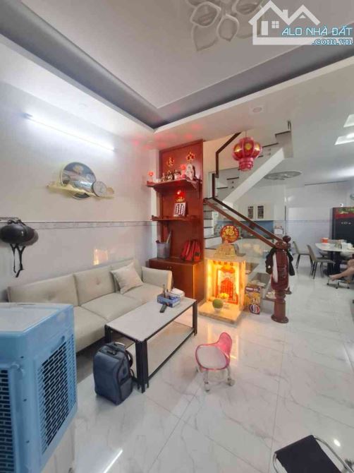 54M2 NGANG 4.6M RỘNG THOÁNG- NHÀ 3 TẦNG BTCT- 3PN- HXH MÃ LÒ THÔNG LÊ VĂN QUỚI- CHỈ 5,X TỶ