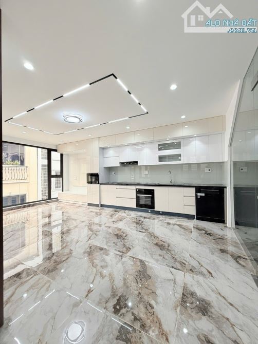 NHÀ NGÕ 44 TRẦN THÁI TÔNG - DT 45M2, 5 TẦNG, 4 NGỦ, NỞ HẬU, THÔNG KINH DOANH - 9 TỶ