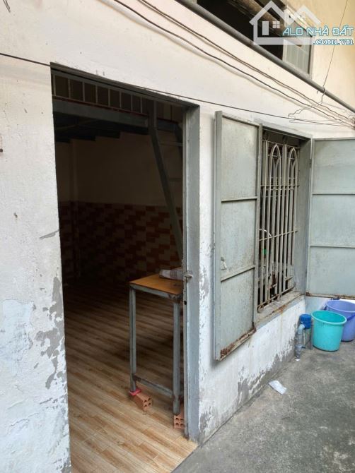 Cho thuê phòng trọ 18m² tầng trệt, có gác lửng ,sạch sẽ,thoáng mát tại Thủ Đức