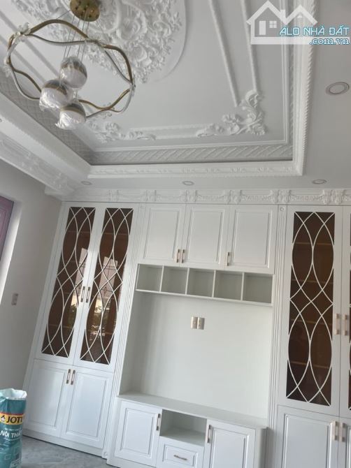 Nhà Bè đường 8m ô tô tới, trệt 3 lầu, ngang 5m, nhỉnh 8tỷ thương lượng - 2