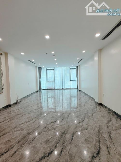 BÁN NHÀ PHỐ BÙI HUY BÍCH 155M*3TẦNG, LÔ GÓC, VỈA HÈ, KINH DOANH SẦM UẤT CHỈ 57,5 TỶ - 3