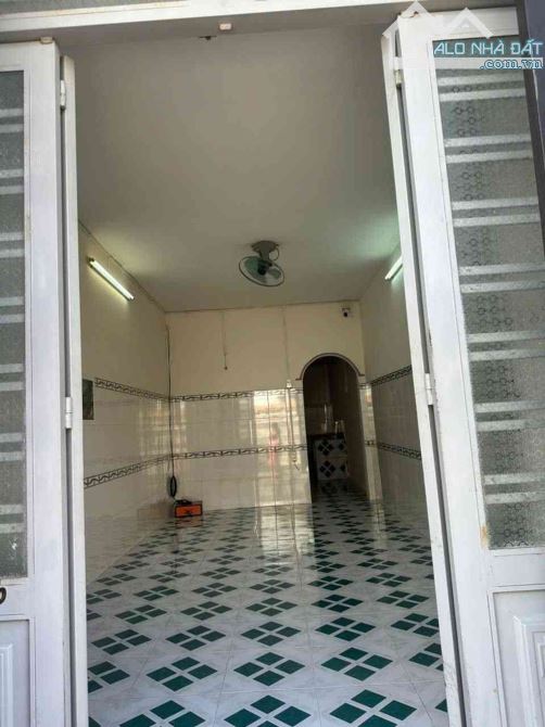 NHÀ 2 TẦNG ĐÚC - SHR - HẺM XE HƠI - BÀ ĐIỂM, HÓC MÔN – CHỈ 2.9 TỶ - 4