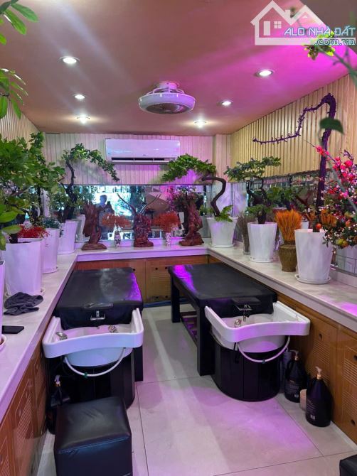 Nhỉn 11T có ngay nhà MT Huỳnh Văn Bánh - Phú Nhuận 44m2 - 5 tầng - 5