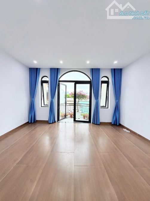 Nhà 3 tầng mặt tiền Hoà Minh 14 . DT:77m5 , ngang 5m , sổ đẹp vuông vức - 6