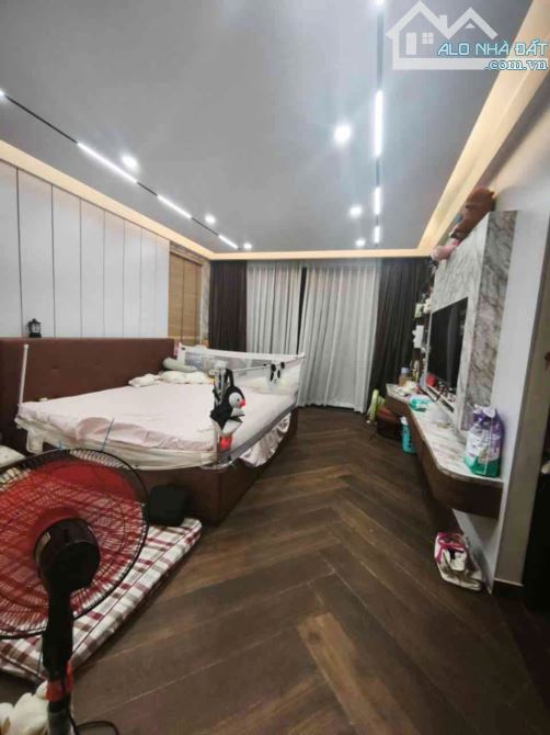 Q12- Bán Biệt Thự 4 Tầng Lô Góc 2 Mặt Tiền Thới An (13x20), 243m². Giá: 20,7 tỷ TL.SHR. - 6