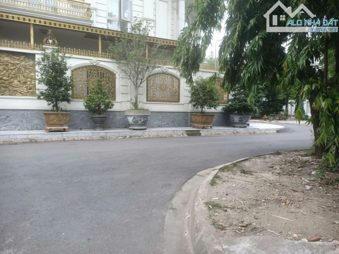 Q12- Bán Biệt Thự 4 Tầng Lô Góc 2 Mặt Tiền Thới An (13x20), 243m². Giá: 20,7 tỷ TL.SHR. - 8