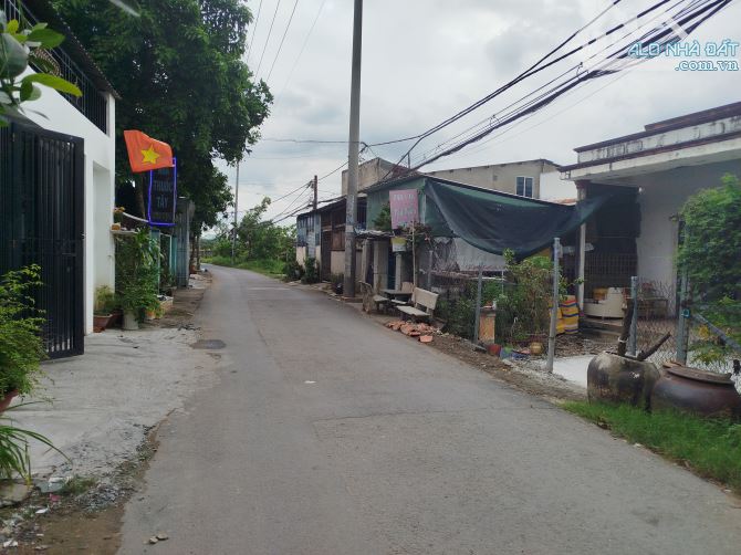 Bán Đất Hẻm Đường Nhựa Đoàn Nguyễn Tuấn 50 m , Cách Chợ Hưng Long 2km, 137m2 (5x28) 4.35 T - 1