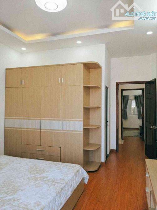 Mặt tiền kinh doanh 4 tầng 4x18 sổ sẵn sang tên ngay 9.8ty - 4