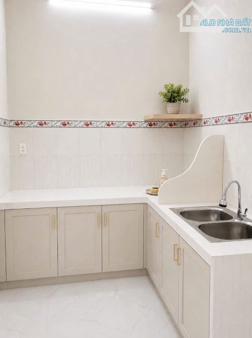BÁN NHÀ CẤP 4 ĐẸP ĐƯỜNG ĐỐNG ĐA, HẺM 3M- GIÁ 3.5 TỶ, 60M2 - 4