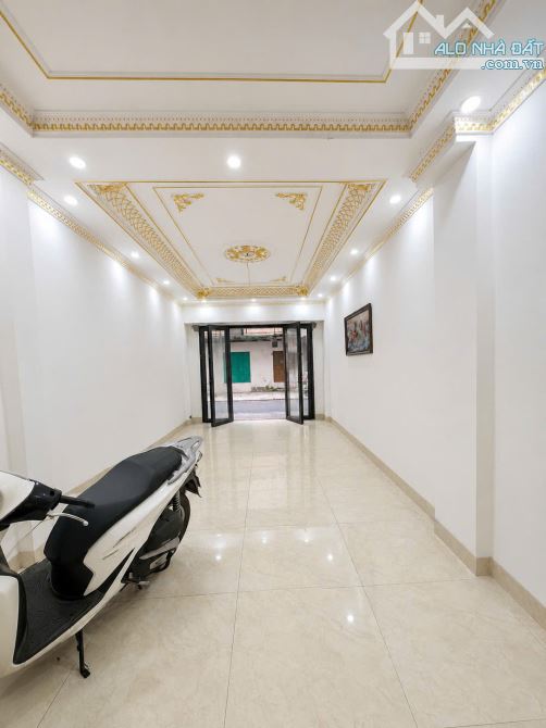 Phân Lô Quân Đội 918 - Cạnh Sân Golf Long Biên - 6 Tầng Thang Máy - Gara Ô Tô 7 Chỗ - 5
