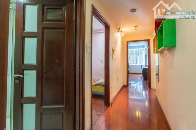 Bán CH Tản Đà Court P. Chợ Lớn DT 86m2, 2PN, 2WC, tặng NT, lầu cao, có bancon. Giá 5.2 - 3