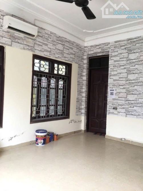 Cho thuê cửa hàng 25m2,ô tô đỗ cửa,hợp làm văn phòng,bánh mỳ,trà sữa số 34 Nhân Mỹ,Mỹ Đình