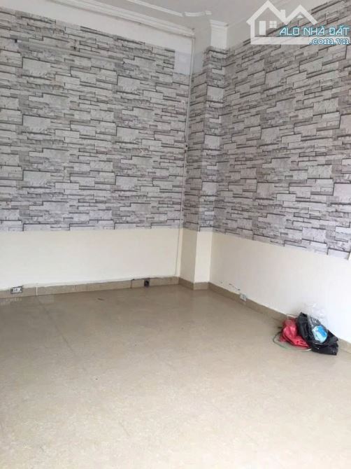 Cho thuê cửa hàng 25m2,ô tô đỗ cửa,hợp làm văn phòng,bánh mỳ,trà sữa số 34 Nhân Mỹ,Mỹ Đình