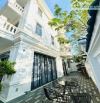BÁN BIỆT THỰ CAO CẤP HIỆN ĐẠI CĂN GÓC 2 MẶT TIỀN VỊ TRÍ ĐẸP CÁCH BIỂN BÃI SAU 150M - 49 TỶ