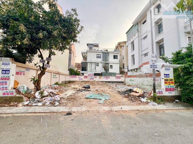 Bán đất MT, đường ĐÀO SƯ TÍCH. Nhà Bè. Ngang 10m x 20m. Giá rẻ 60 triệu/m2: 12.5 tỷ. 🌹 2